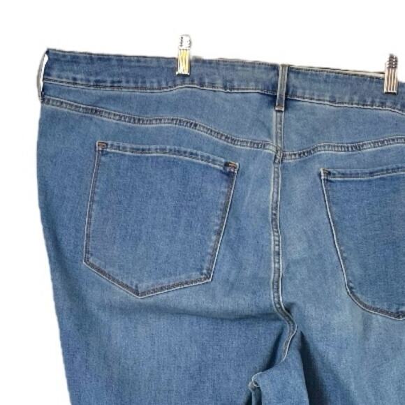 Old Navy Jeans NEW Mid Rise Kicker Boot Cut Light Wash Women’s Plus Size 28L - Picture 7 of 9